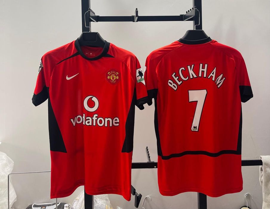 Футболна фланелка на Манчестър Юнайтед със Дейвид Бекъм ретро2002-2004