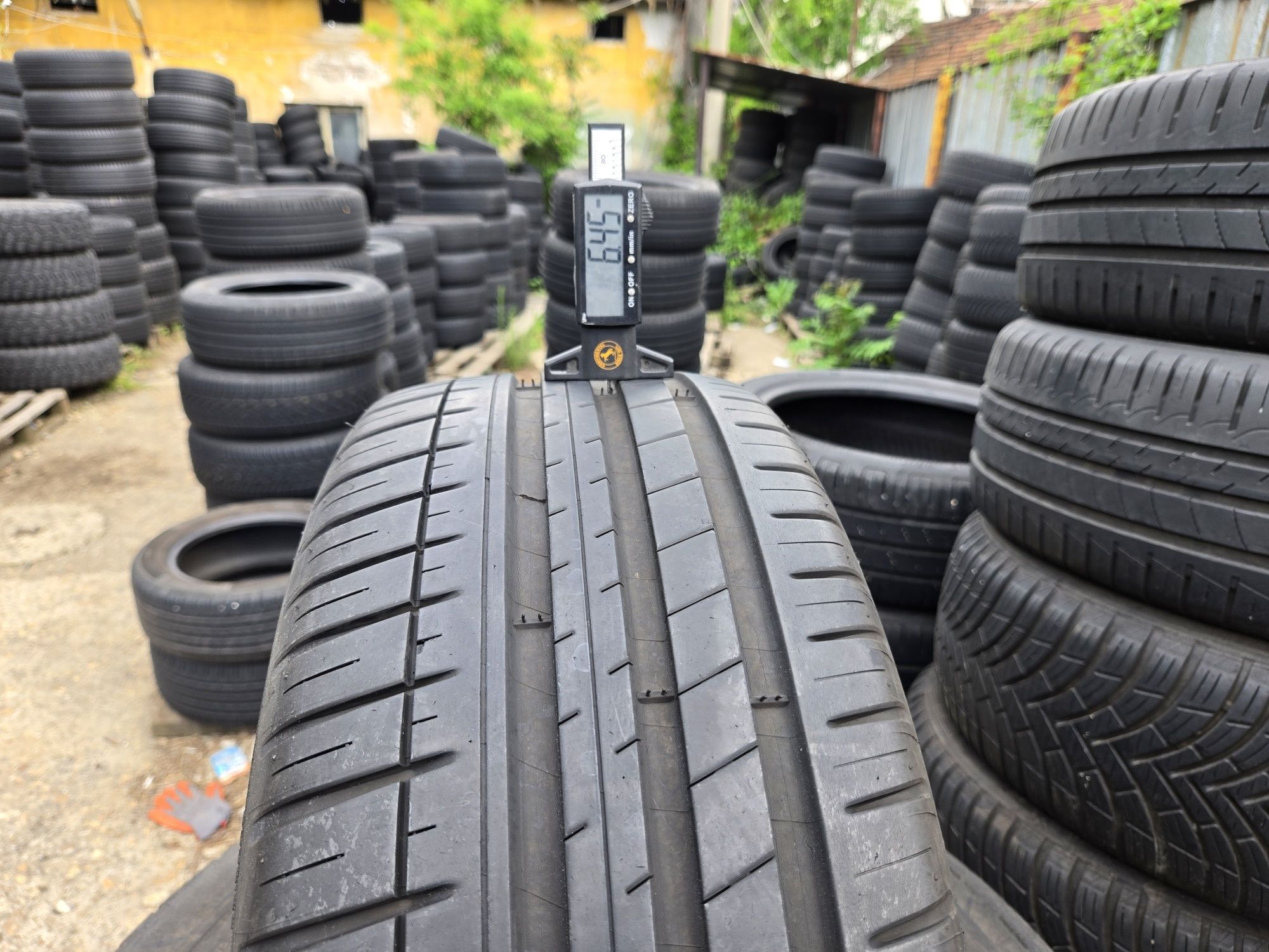 2бр. 215 45 16 Michelin летни.