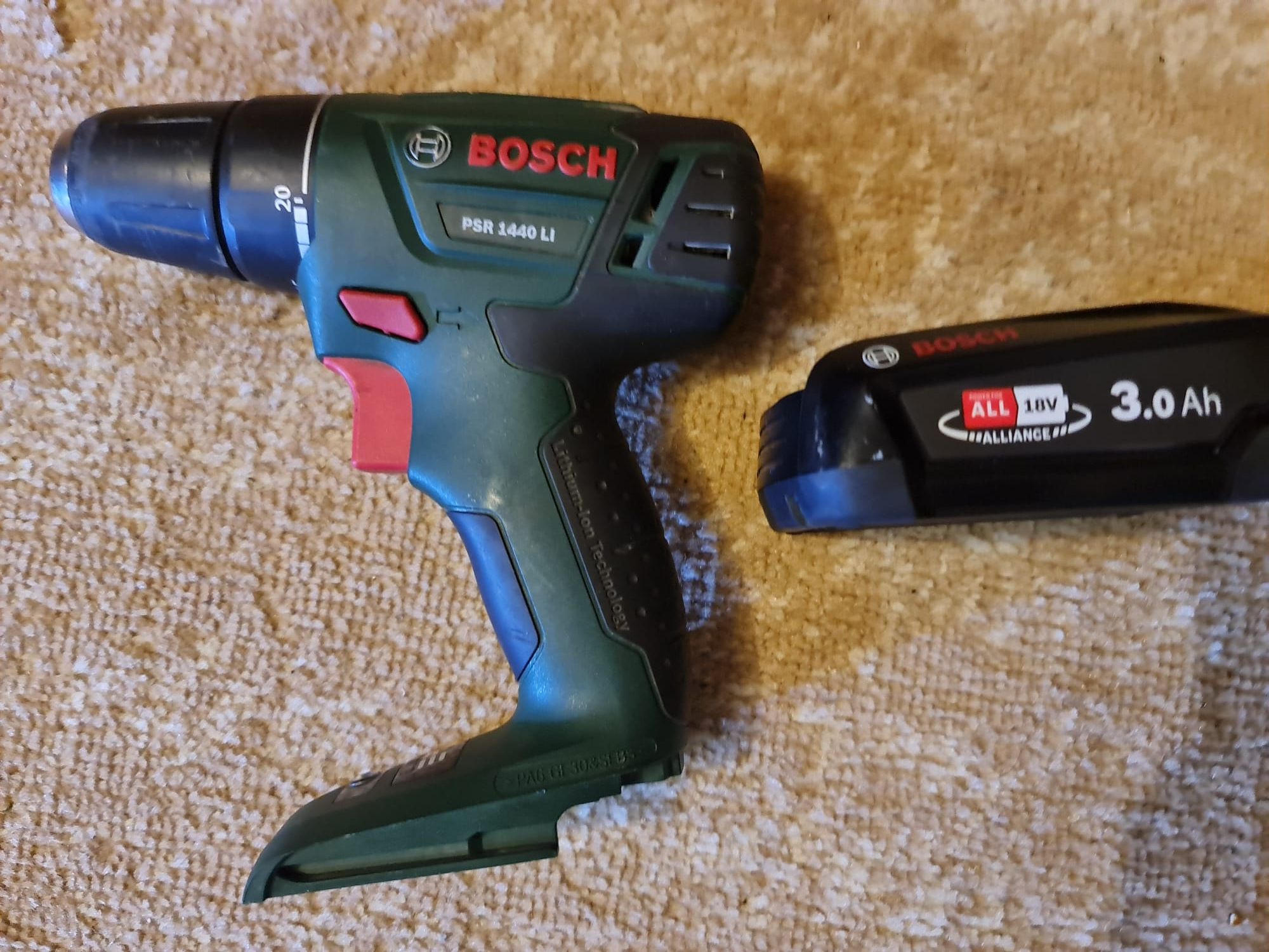 Autofiletantă, bormașină bosch 14,4v și acumulator 18v cu 3 A