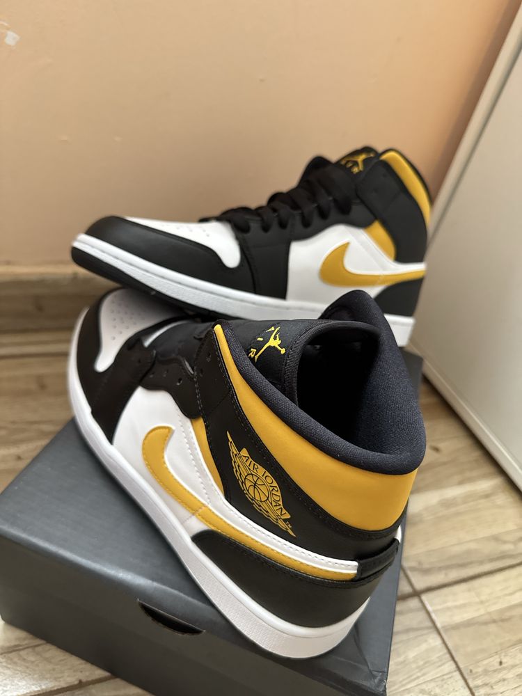 Nike Air Jordan 1 Mid