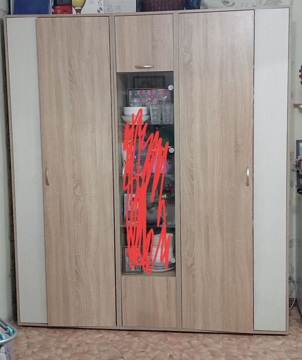 Продам шкаф очень вместительный