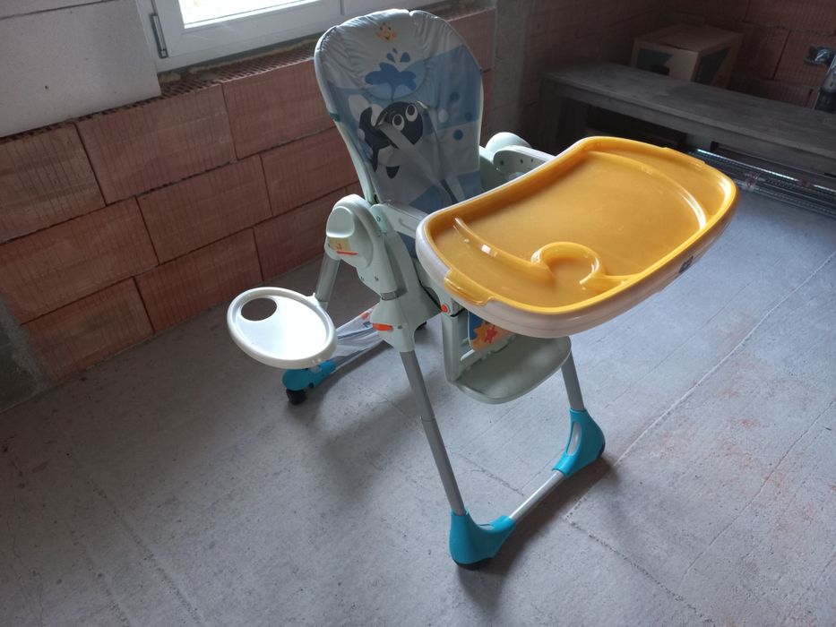 Scaun de masa pentru copiii Chicco