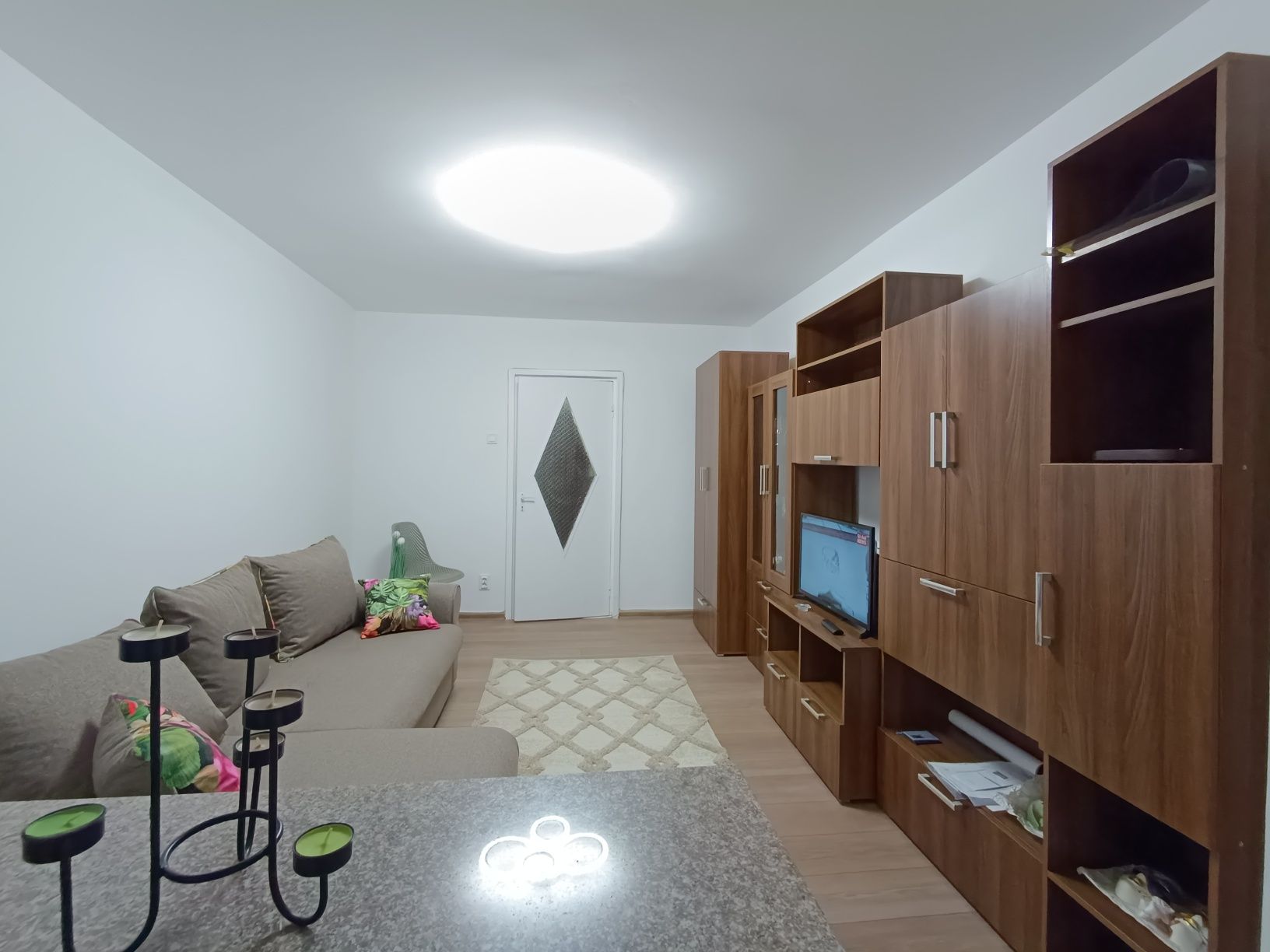 Vând/ Închiriez. Apartament 2 camere mobilat și utilat