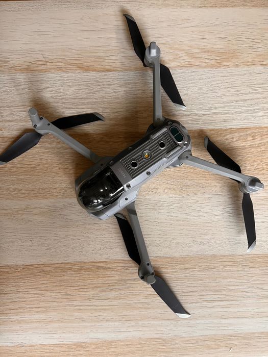 Професионален дрон DJI Mavic Air 2 Fly MoRe Combo