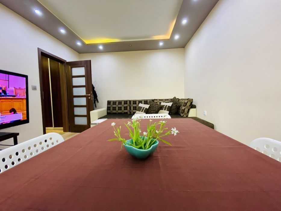 Продава се Тристаен апартамент в София, Дружба 1 - 70 кв.м за 2172 €/кв.м - Снимка #2