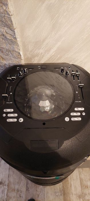 Vând 2 boxe Akai
