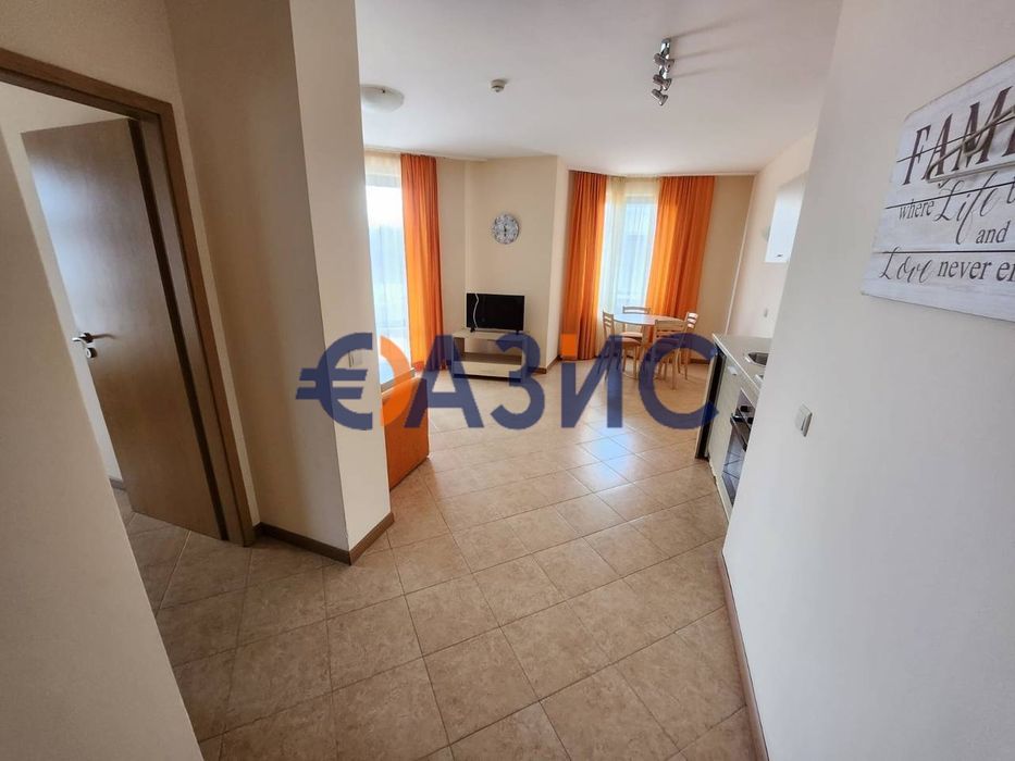 Продава се Двустаен апартамент в к.к. Слънчев бряг - 55 кв.м за 1271 €/кв.м - Снимка #4