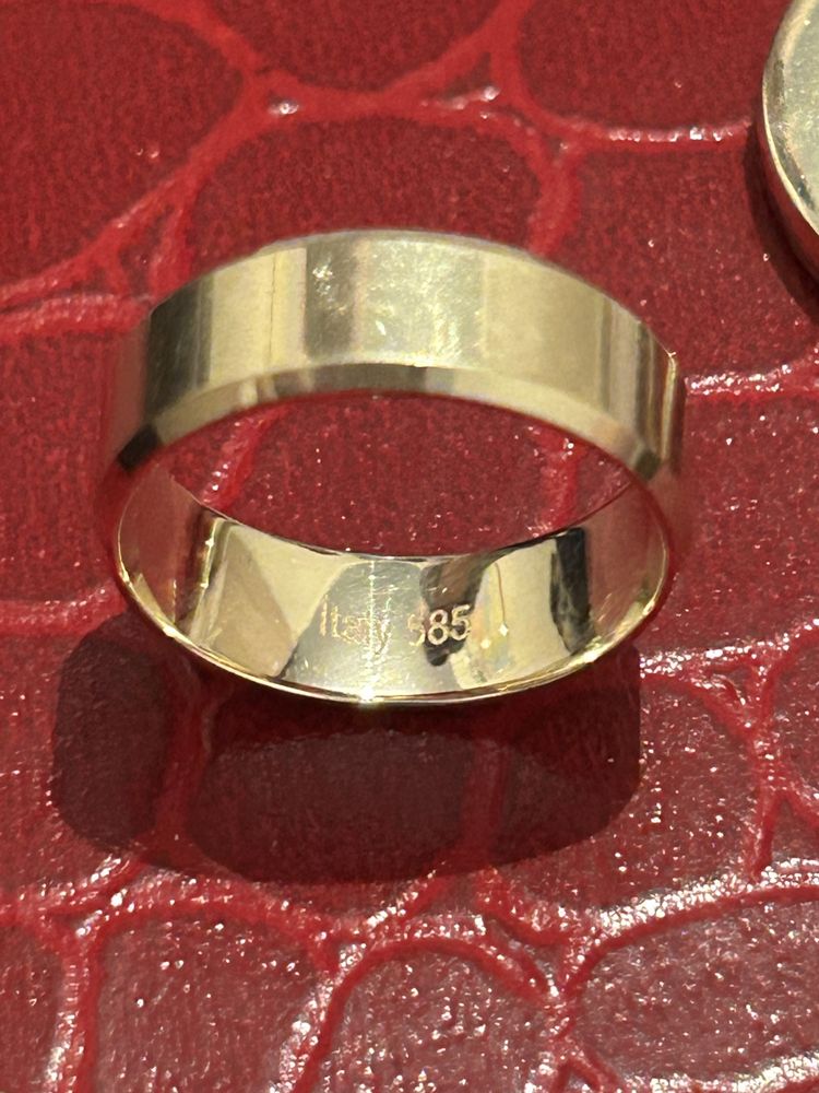 Золотые серьги и кольцо 585 пробы производство Италия