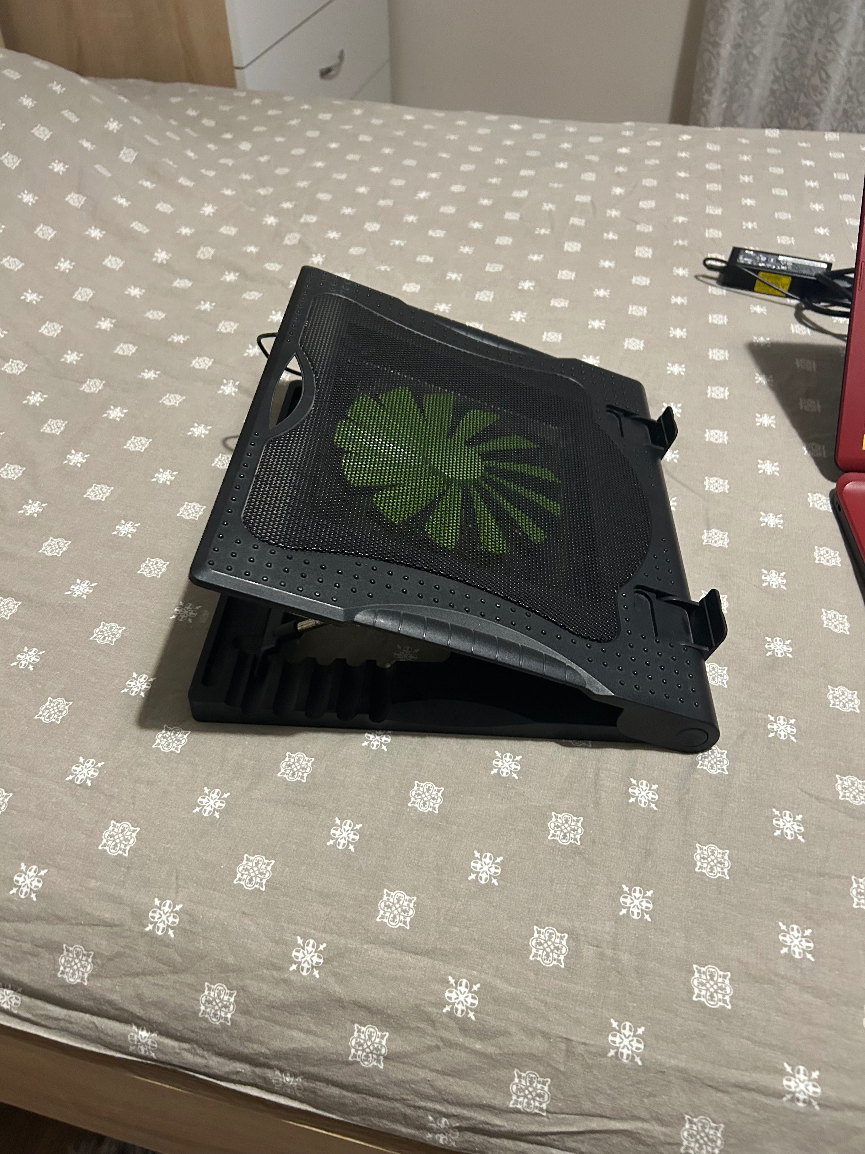 Лаптоп Acer Aspire ES1-533 series