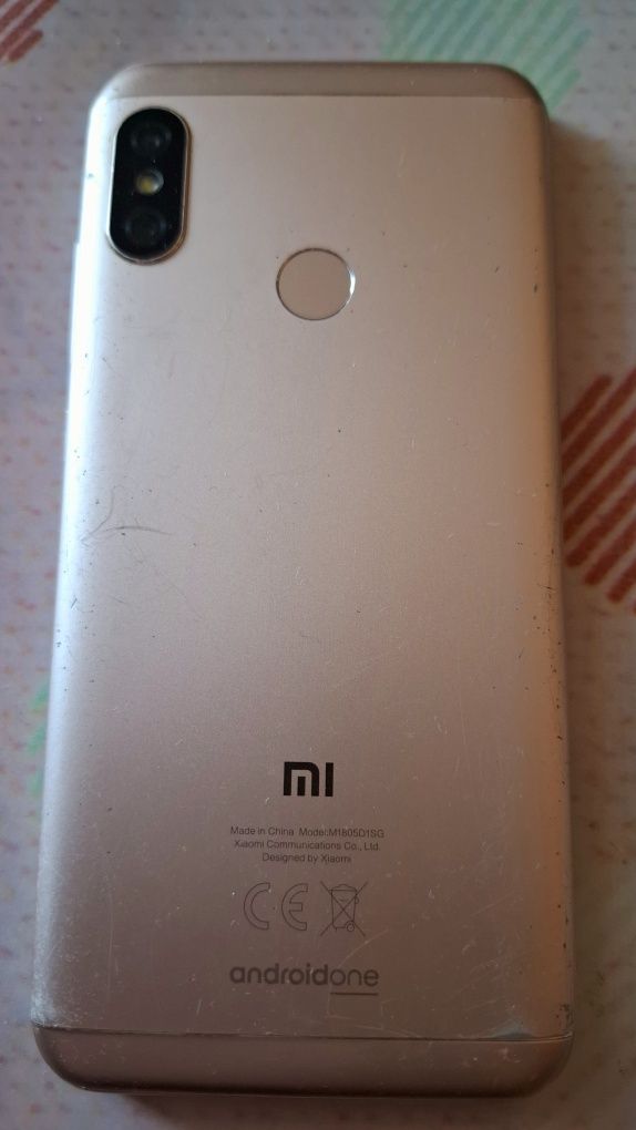Сенсорный телефон Redmi