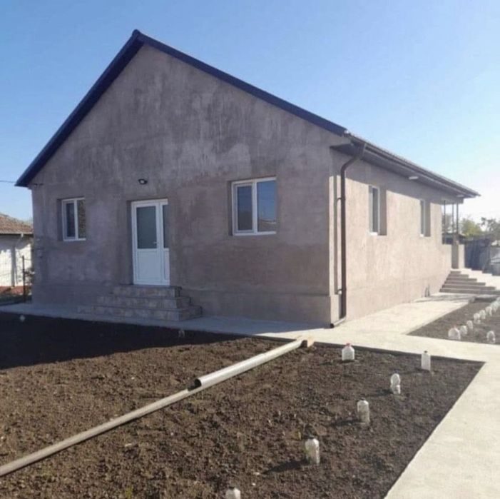 Case modulare pe structura metalica