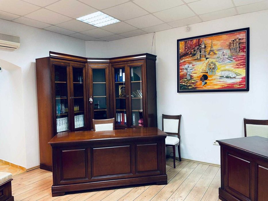 INCHIRIEZ Spatiu comercial pt BIROURI str. Ady Endre - Pt PRETENTIOSI