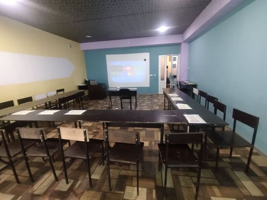 O'quv markaz jihozlari sotiladi