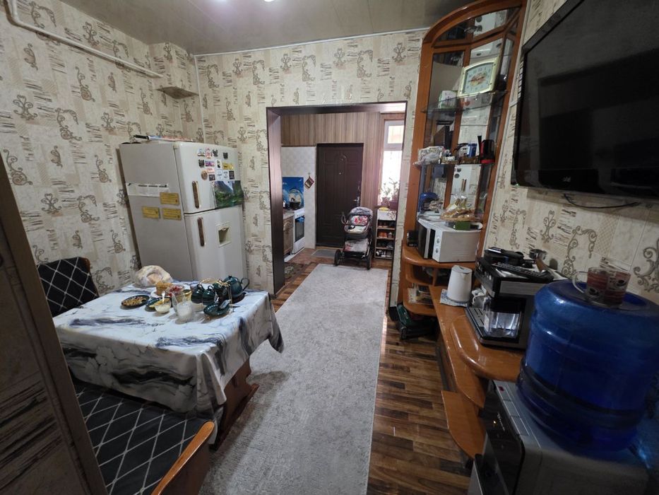 Yunusobod 14 kv 4 xona 1 etaj srocno