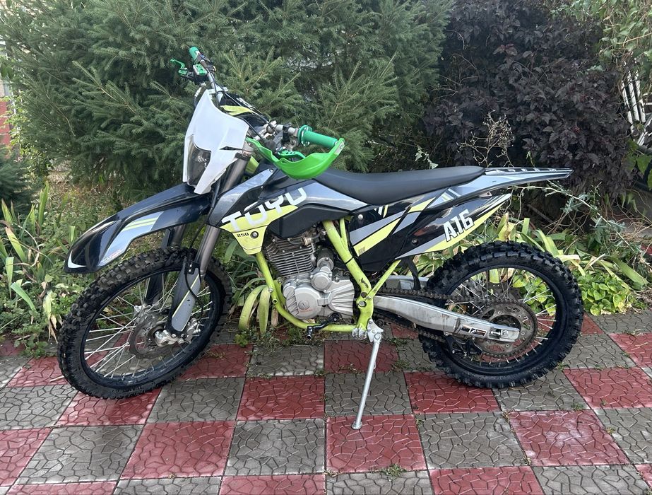 Мотоцикл эндуро TOYO a16