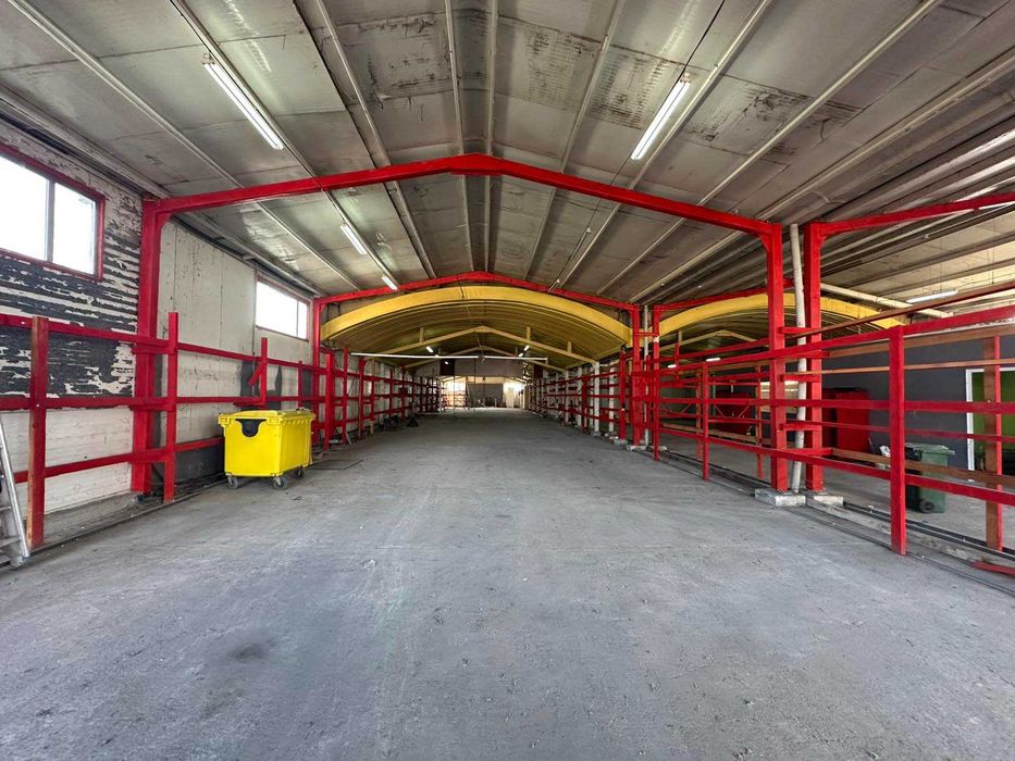 Дава се под наем Склад в Пловдив, Индустриална зона - Юг - 1500 кв.м за 2805 € - Снимка #1