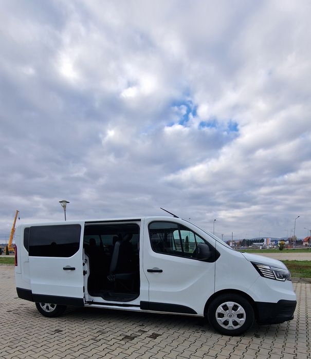 Renault trafic 2023 pas lung,8+1 locuri