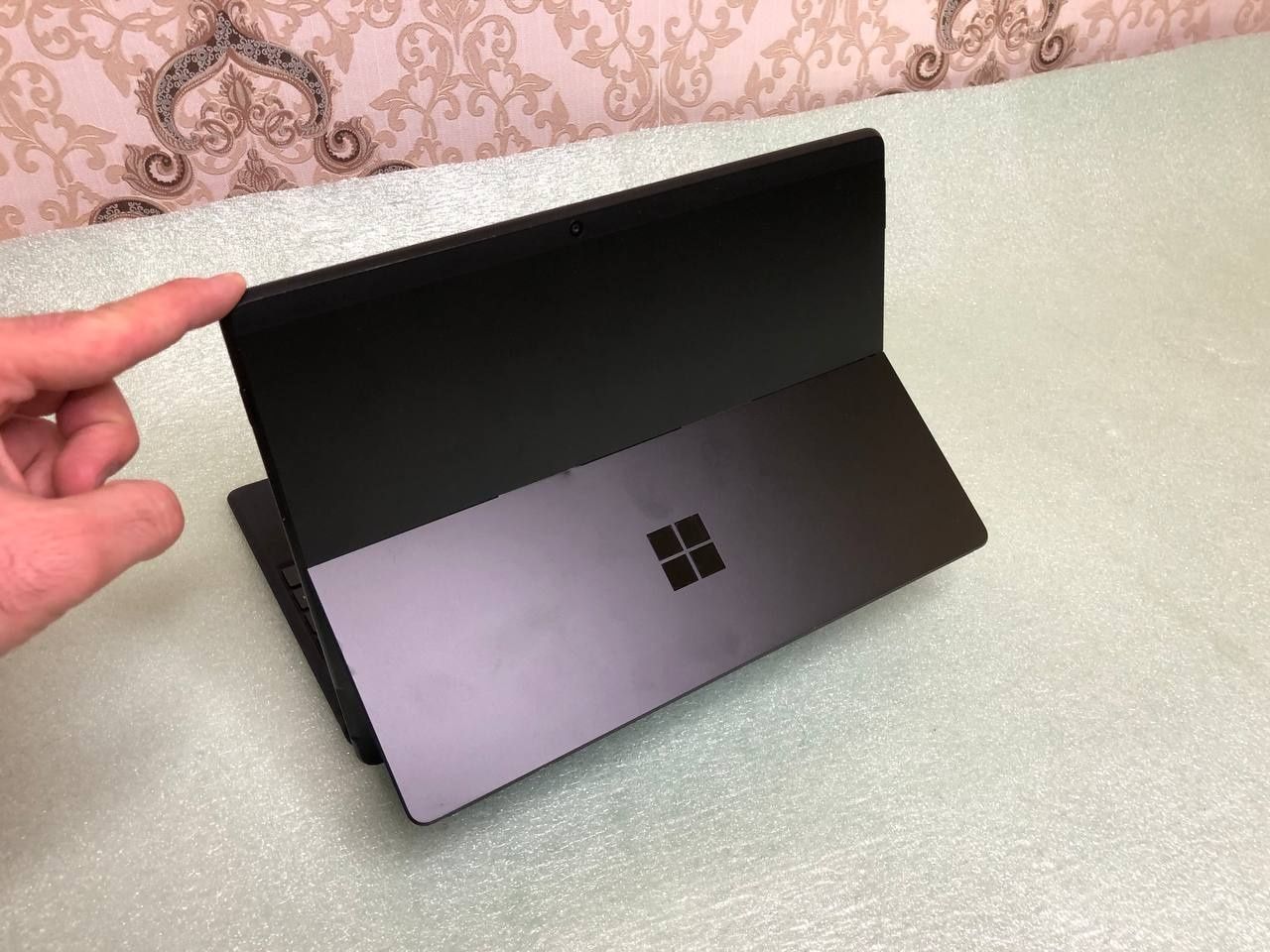 Ультратонкий и лёгкий планшет Microsoft Surface X LTE версия с симкарт