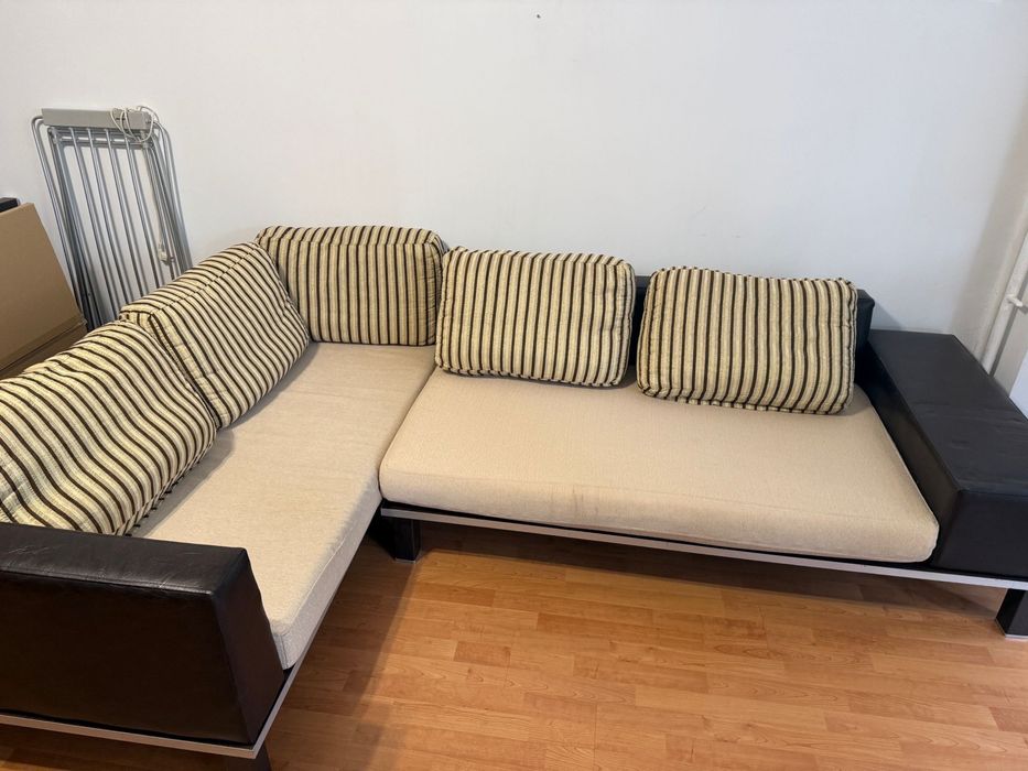 Coltar in stare buna se poate folosi si ca pat