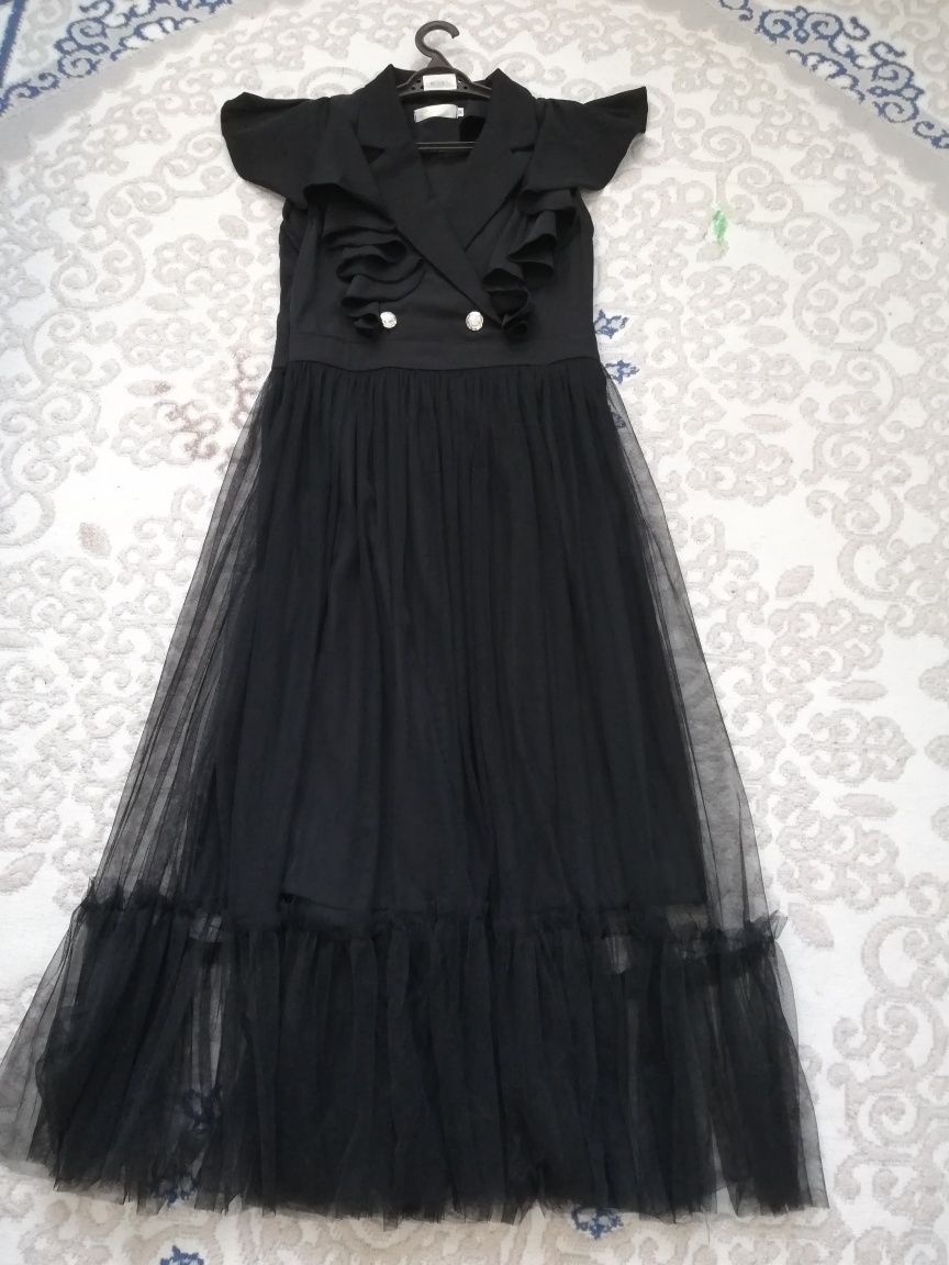 Продам чёрное платье
