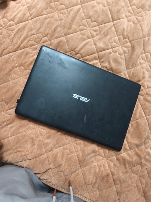 Laptop ASUS X551M