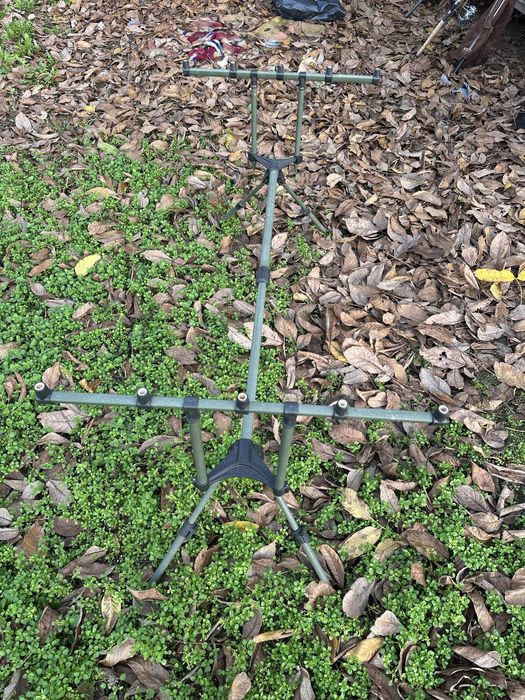 Шаранджийска стойка за 5 въдици