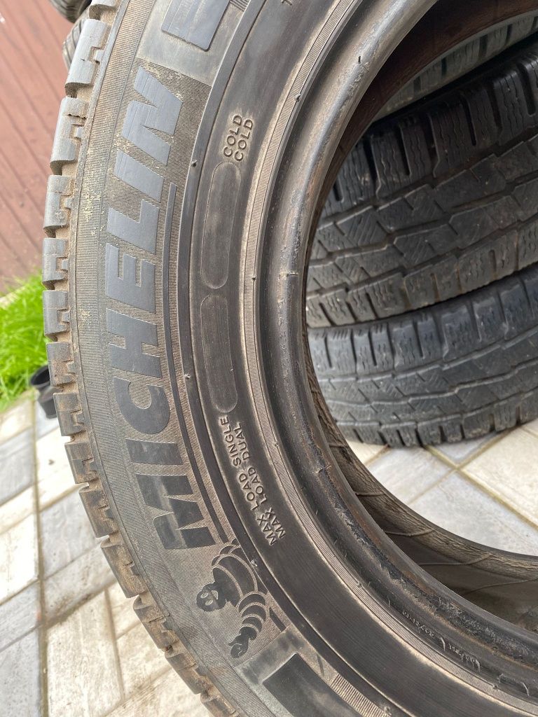 Vand Anvelope Michelin Agilis 4x 225/65R16C 112/110 R 95% Bune!