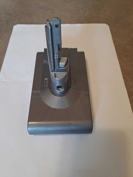Vand baterie reincarcabila originala pentru Dyson V7  - 2400mAh 21.6V