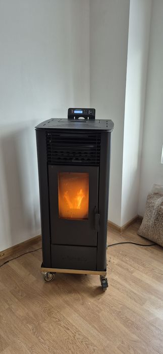 Soba șemineu peleți