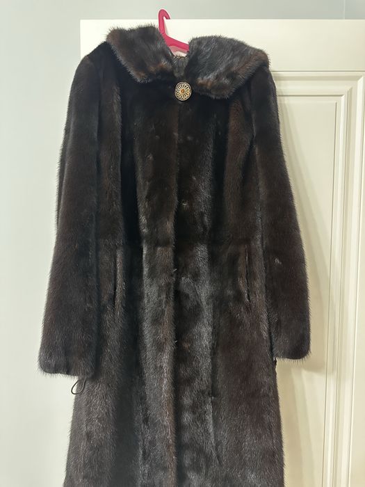 Продается норковая шуба в идеальном состоянии.