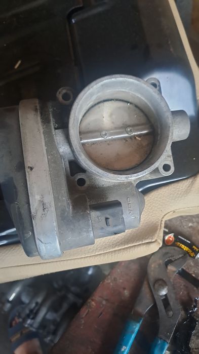 Clapeta acceleratie bmw e60/ e90/e91 520i- 320i