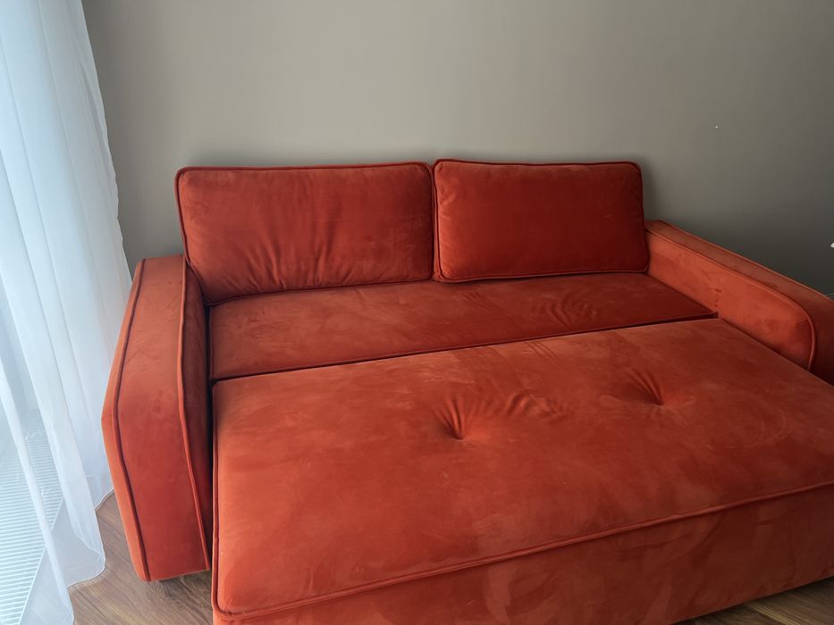 Продается диван терракотовый
