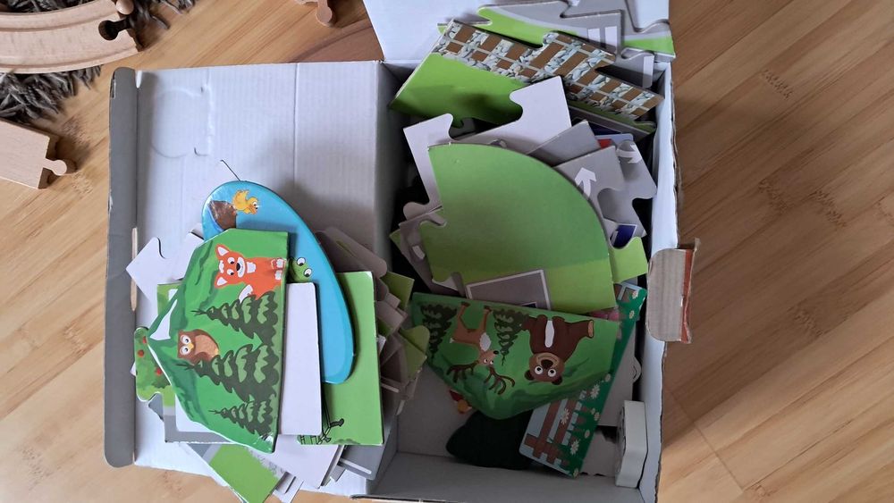 Set trenulete si masinute lemn cu accesorii