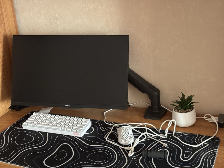 монитор 165гц с кронштейном