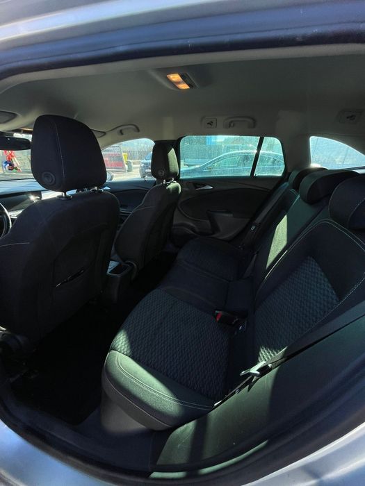 Vând Opel Astra K 11.2016