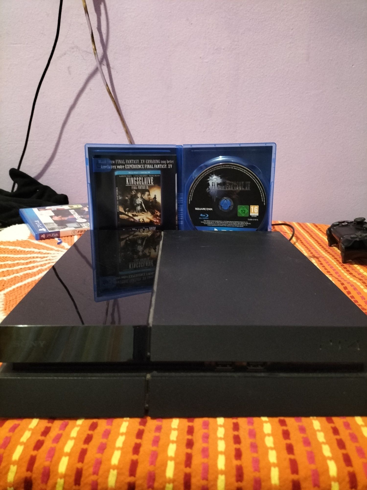 Ps4+2 jocuri+maneta ,600GB