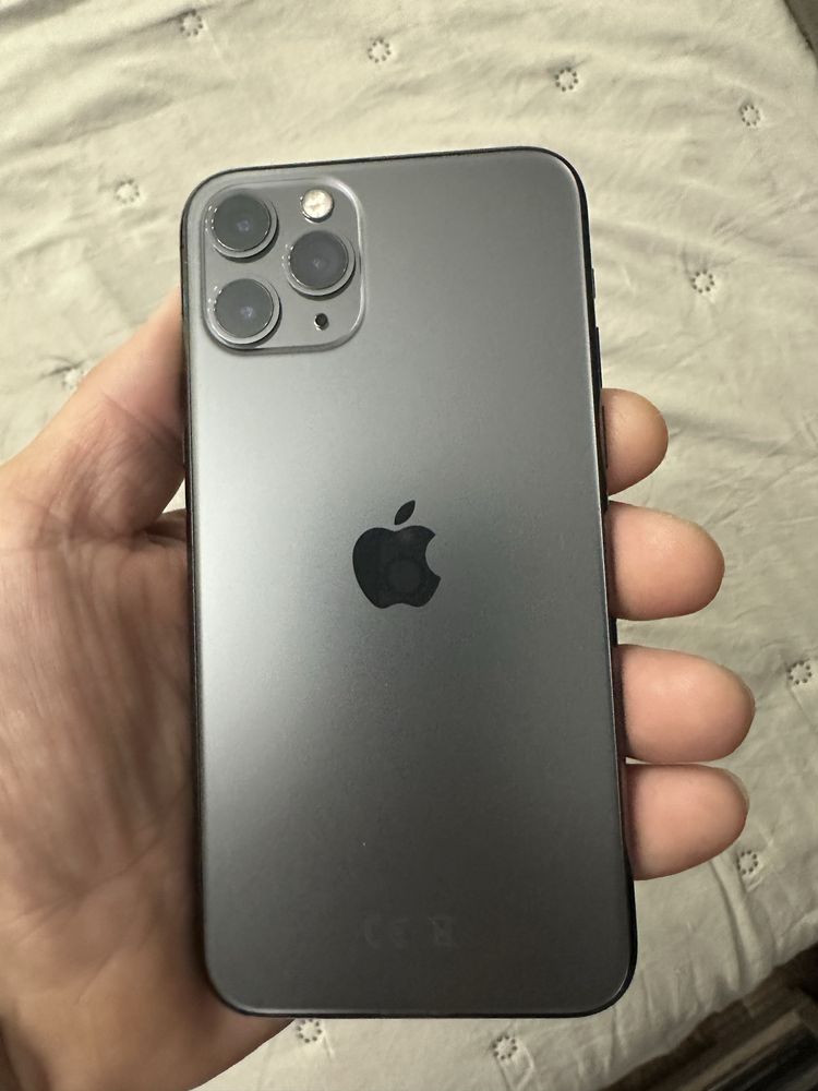 Продавам iphone11 pro