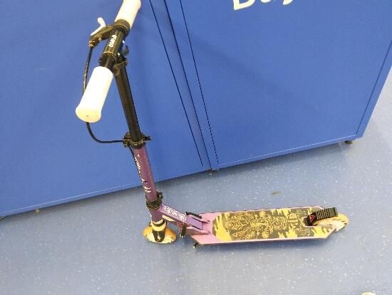 Trotinetă cu Suspensii şi - produs resigilat - (SecondHand) Decathlon