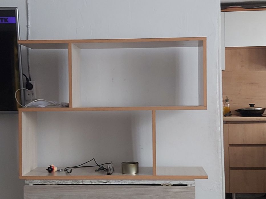 Продам новую полку книжную