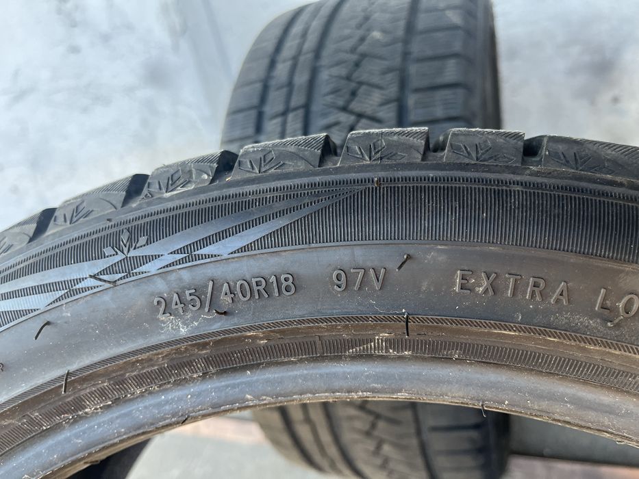 2 бр. зимни гуми 245/40/18 Triangle DOT 2622 7 mm