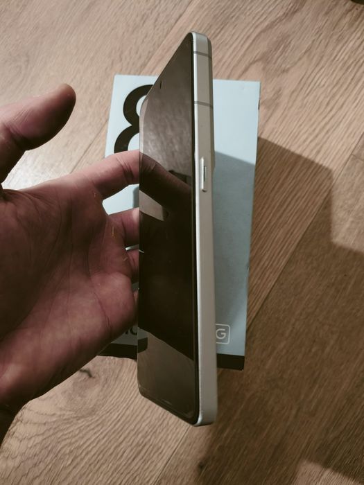 Vând oppo reno 8 pro