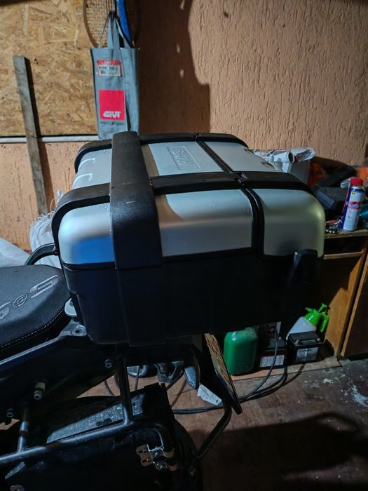 Givi Kappa trk33 top case moto Monokey