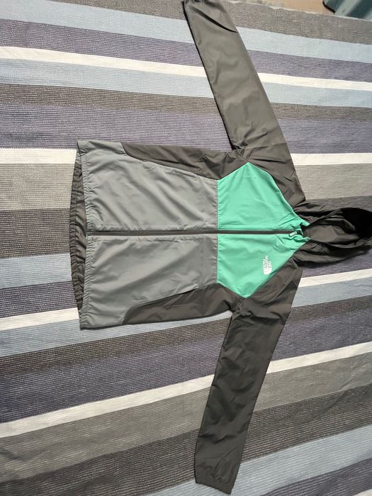 THE North Face яке windrunner Сиво/Синьозелено