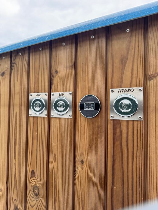 Ciubar patrat 2.2m x 2.2m