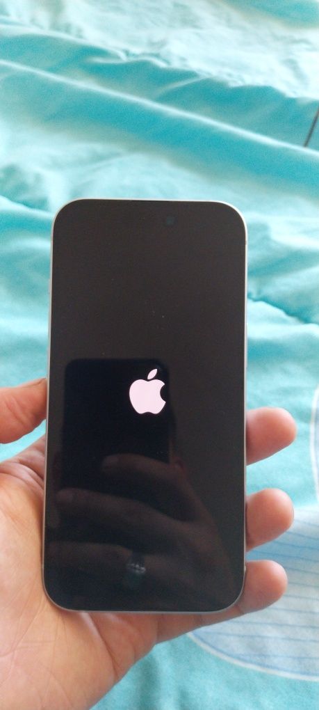 IPhone 15 128gb гаранционен