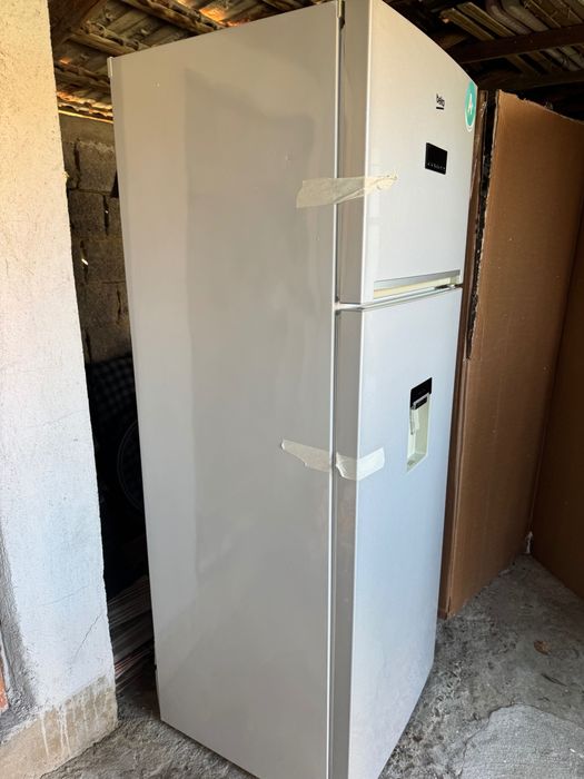 Vând frigider in stare bună de functionare!