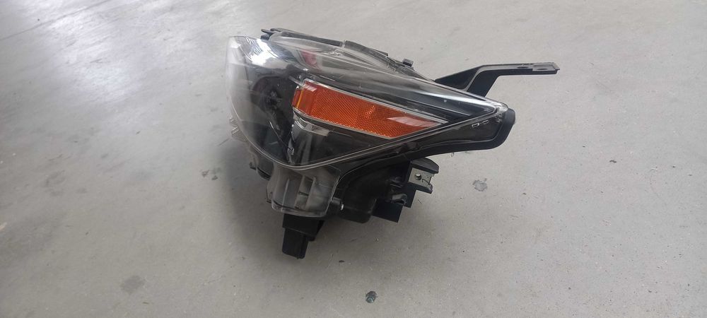 Мазда СХ3 фар ляв нов японски