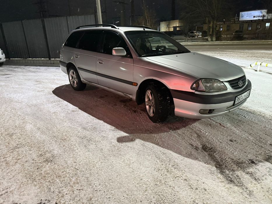 Продам Тойоту Авенсис