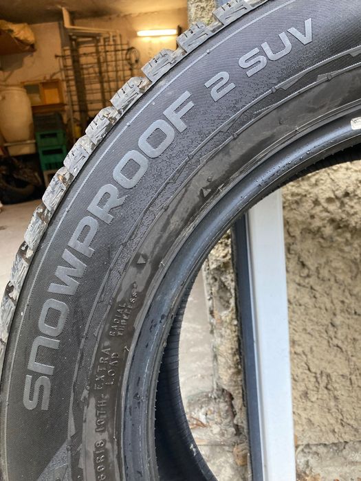 Комплект зимни гуми Nokian Snowproof 2 SUV 235/60/18 на 400-500 км