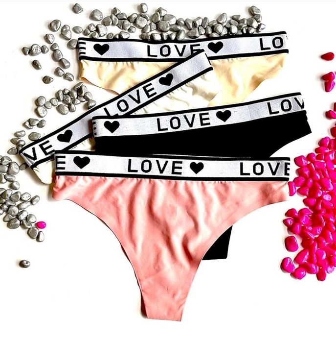 Разпродажба на дамско бельо